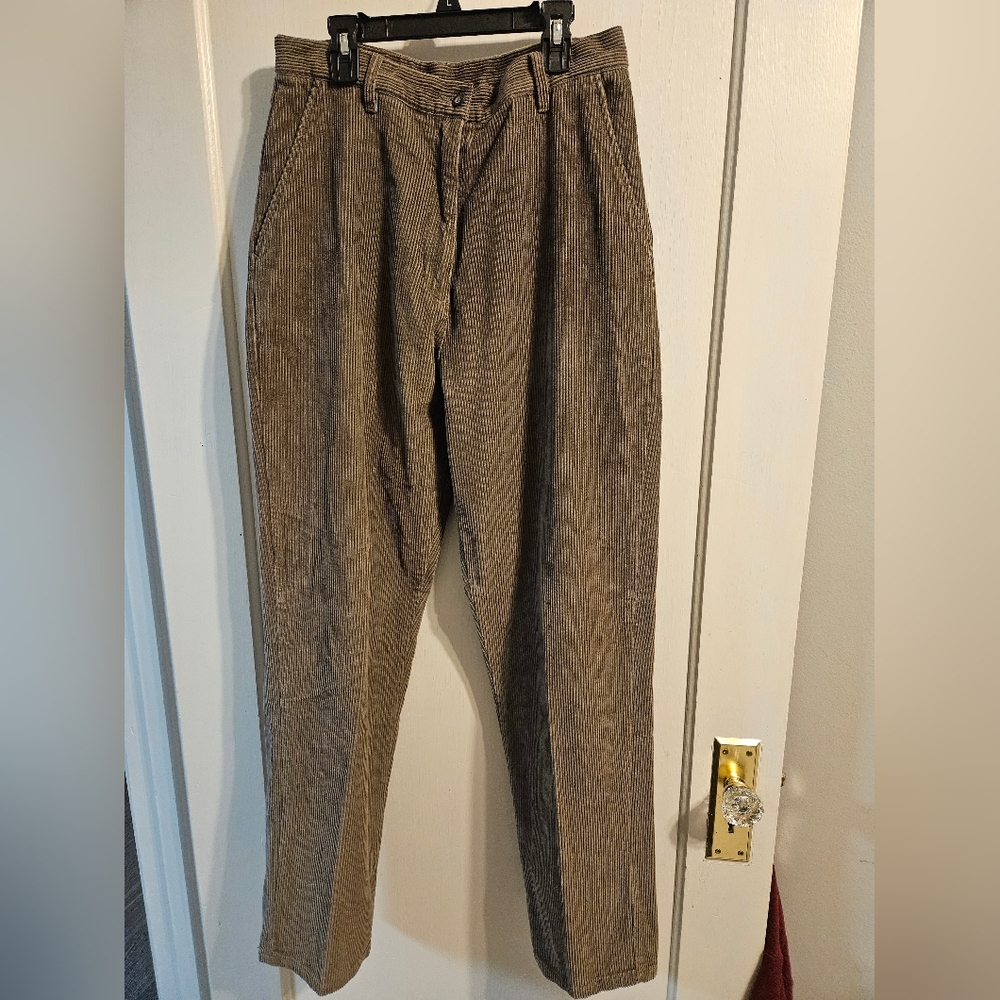 Vintage Woolrich Tumbleweed 1964 Women's Brown Corduroy Pants. Size 10.